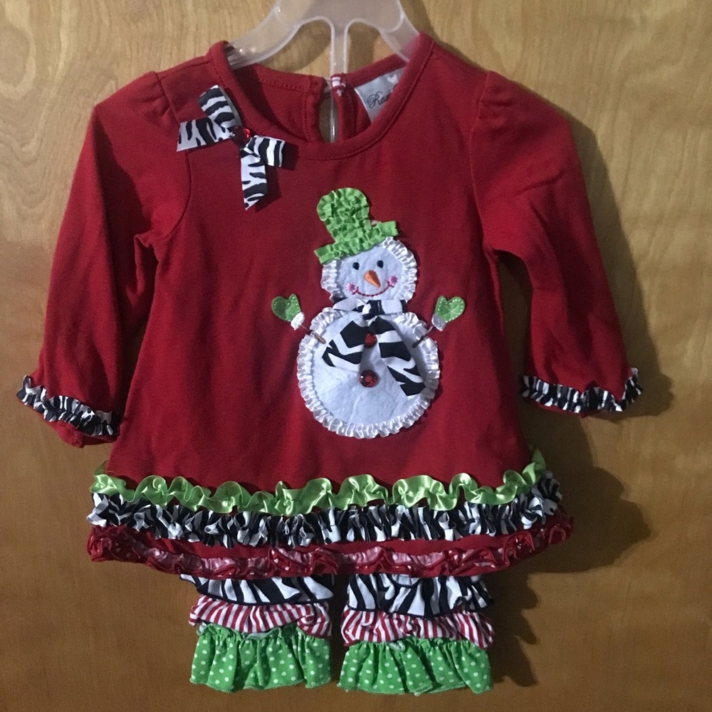 Girls winter 2 piece outfit. Size 9 months